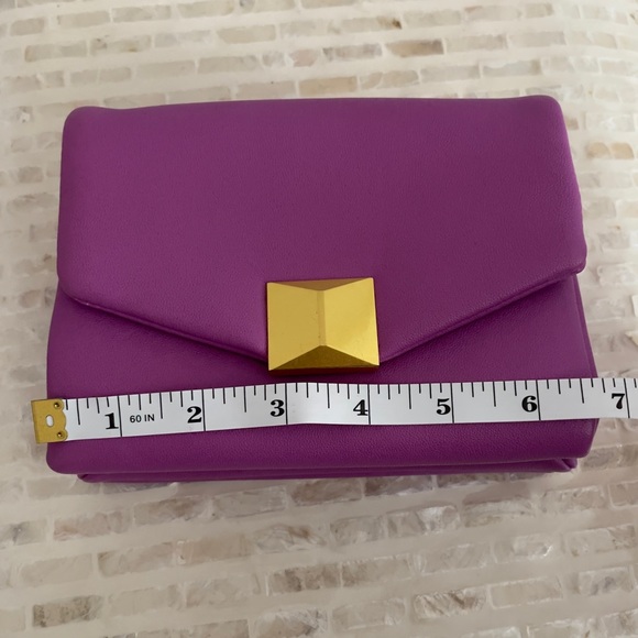 Host Pick! 💖 🎊 Mango Chain Mini Shoulder Bag - Picture 8 of 8